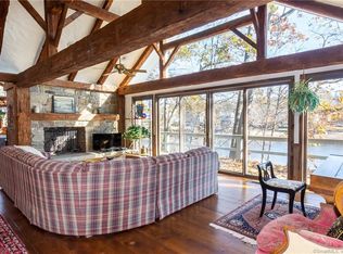 535 Springer Rd, Fairfield, CT 06824