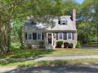 8 Dublin Dr, Plymouth, MA 02360