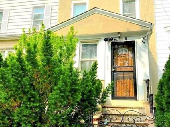 31-10 95th Street image 1 of 7