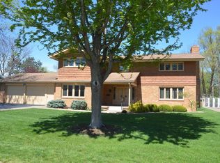 2529 Madison Pl, La Crosse, WI 54601