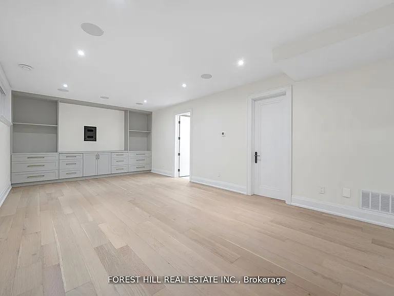 132 Lothian Ave — Photo 34