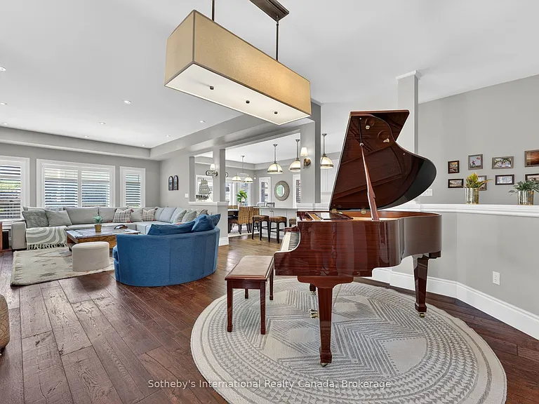 36 Kayla Cres — Photo 23