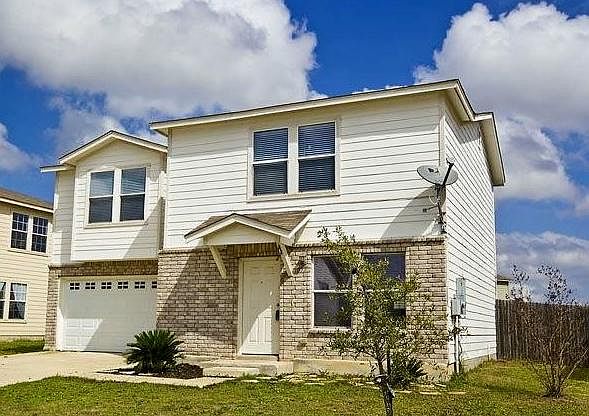 1st image of 652 NW Crossing Dr