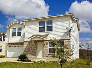 652 NW Crossing Dr, New Braunfels, TX 78130