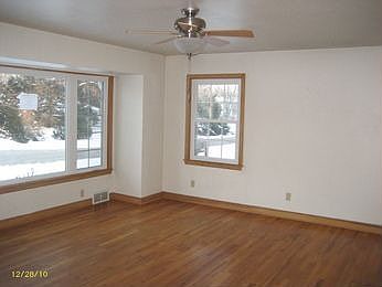 2nd image of 520 Park St