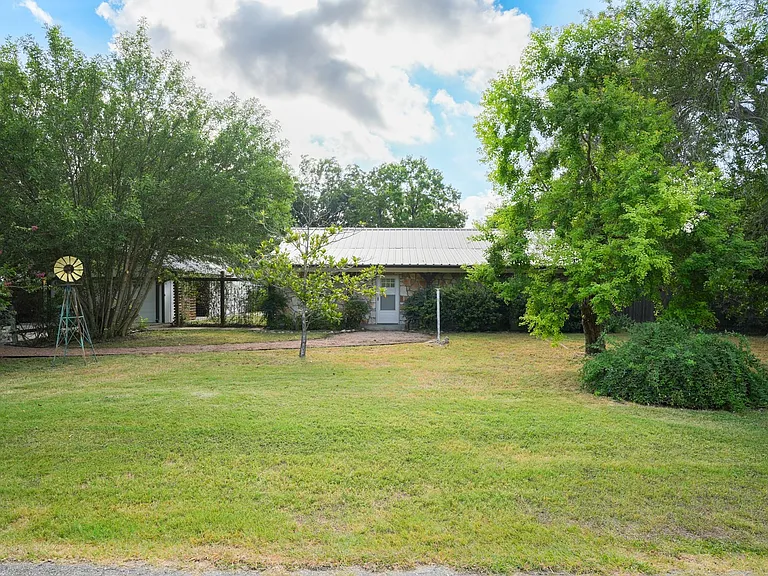 413 Sun Bonnet Dr — Photo 7