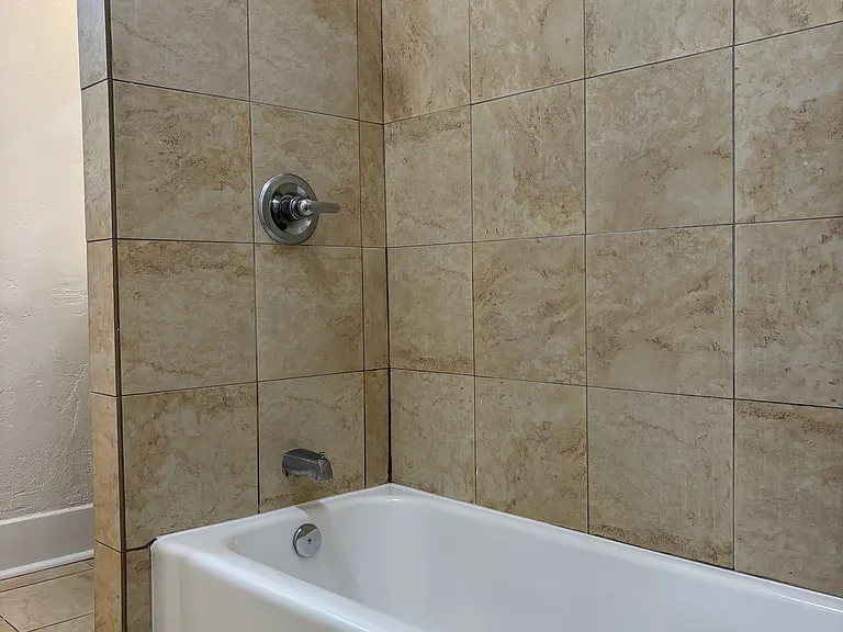 2165 2nd Ave #3 — Photo 6