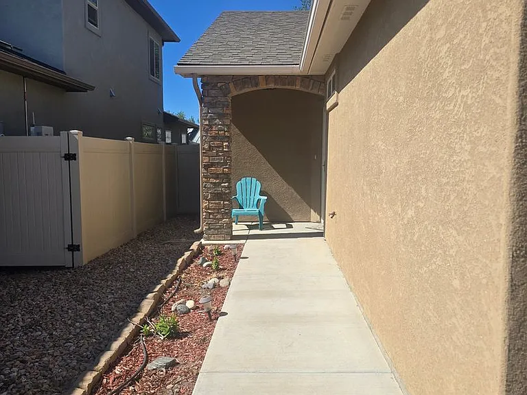2952 Inishmore Way — Photo 2