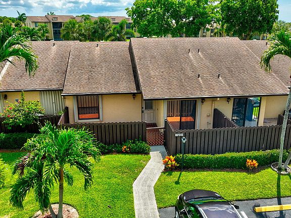 3rd image of 823 Sky Pine Way #G
