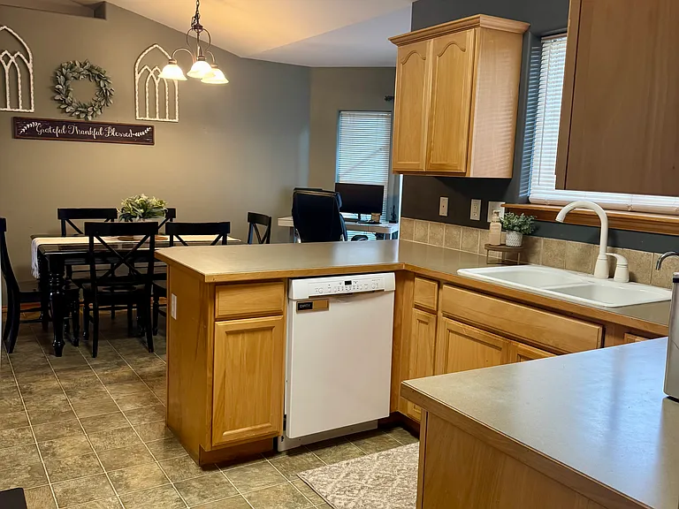 1181 E Elderberry Cir — Photo 8