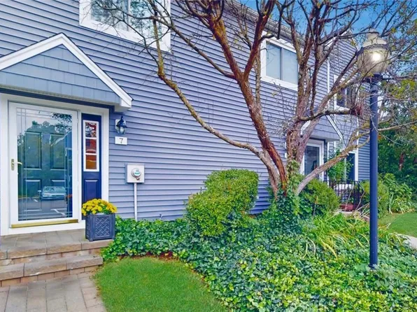 7 Hendrick Hills, Peekskill, NY 10566