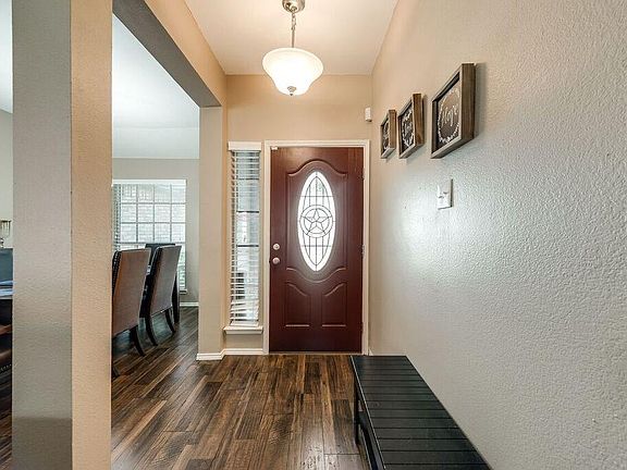 4th image of 4537 Crystal Ln