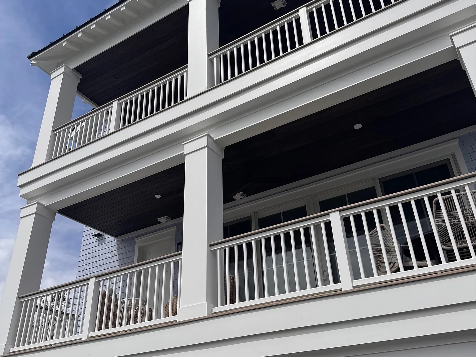 3 bed, 2.5 bath, 2000 sqft, $4,000 — Photo 2