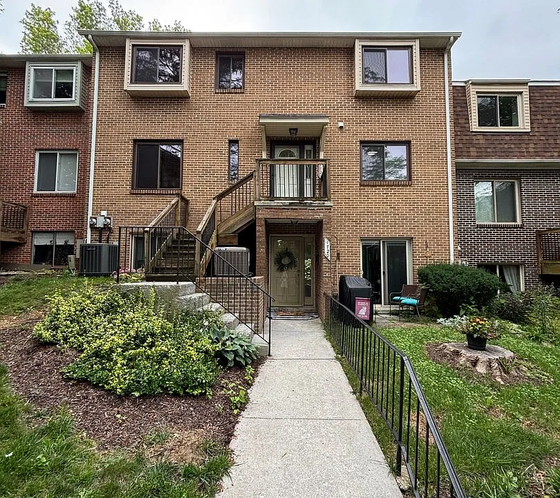 1721 Donlee Dr