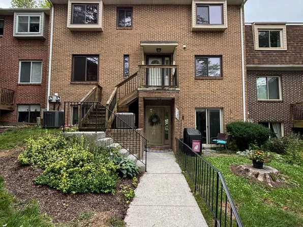1721 Donlee Dr, Blacksburg, VA 24060
