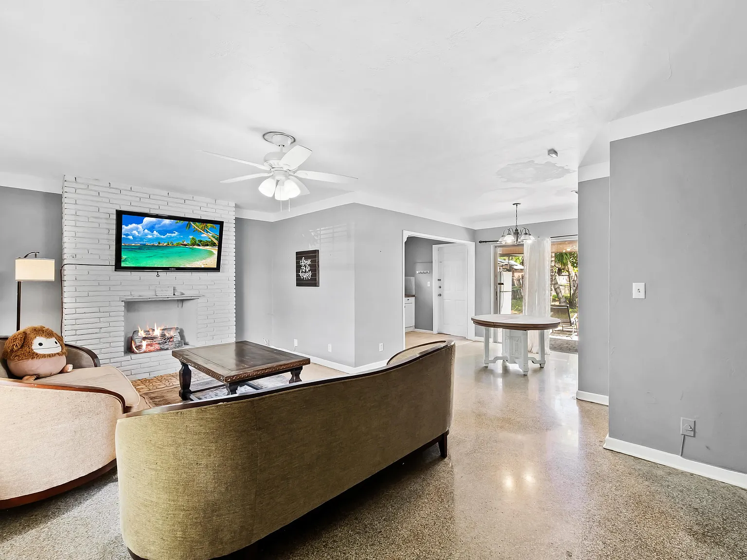 2 bed, 1.0 bath, 939 sqft, $2,100 — Photo 4