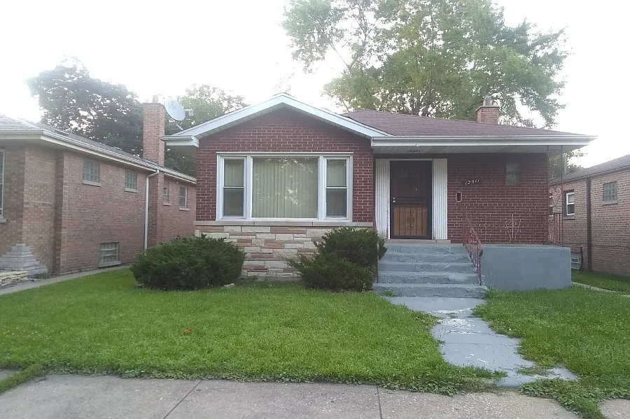 12411 S Yale Ave photo 1