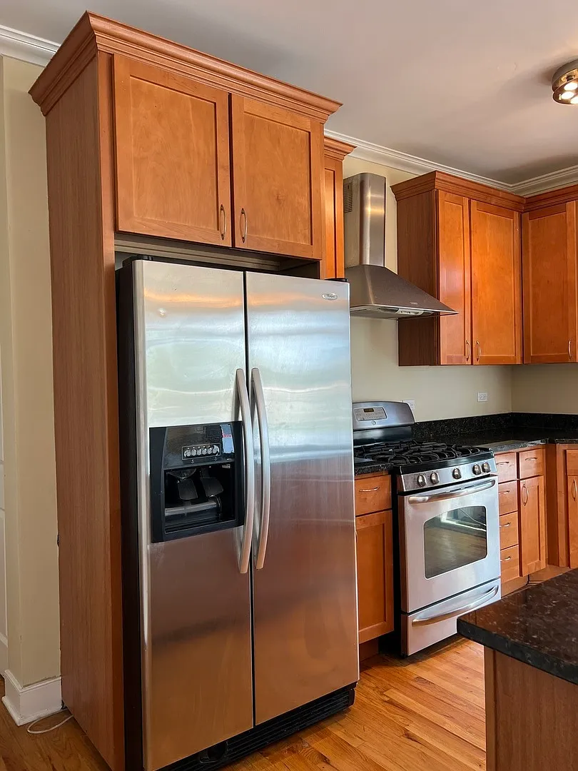 2 bed, 1022 sqft, $2,200 — Photo 3