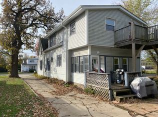 307 North Ave, Antioch, IL 60002