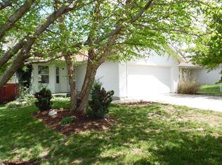 832 S Timber Ridge Dr, Nixa, MO 65714