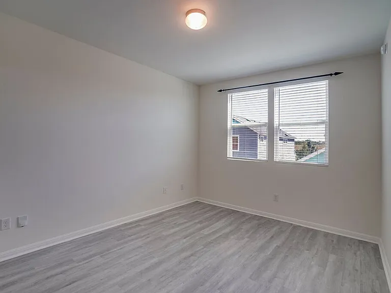 576 Ferrule Dr — Photo 11