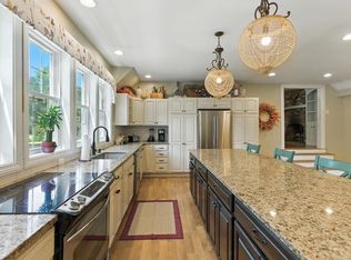 207 Oak Ridge Rd, Plaistow, NH 03865