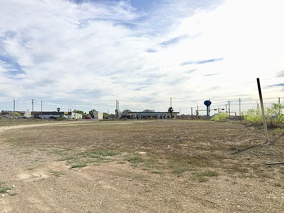 4th image of 2756 N Veterans Blvd