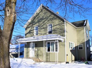 215 S 6th St, Escanaba, MI 49829