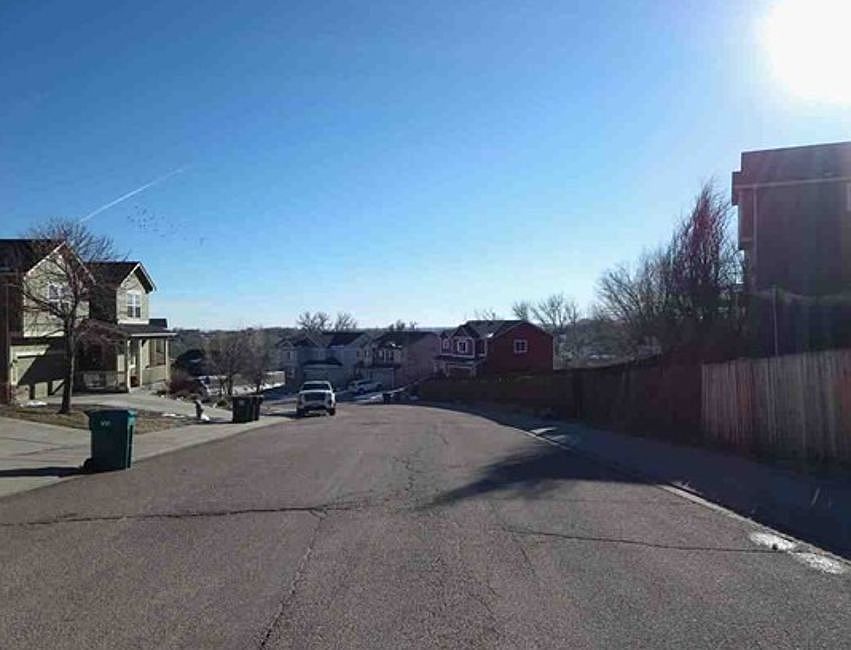 Exterior Neighborhood (street photo)