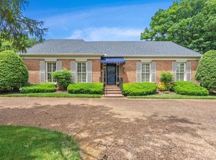 2707 Abbott Martin Rd, Nashville, TN 37215