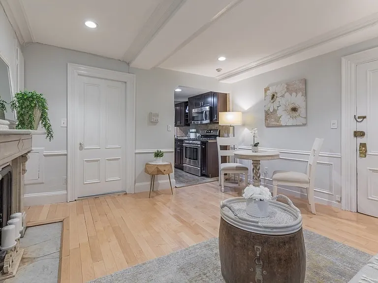 80 Mount Vernon St #2 — Photo 3
