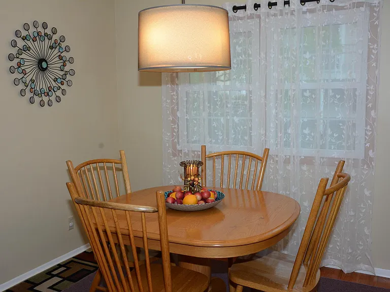 8811 Hawthorne Dr — Photo 30