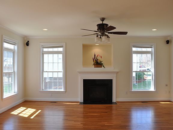 5th image of 8805 Eli Pl