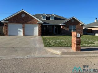 2102 W Ray Ave, Artesia, NM 88210