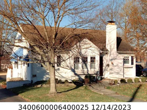 1501 Crestview Dr, Springfield, OH 45504