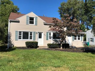 296 Lowden Point Rd, Rochester, NY 14612