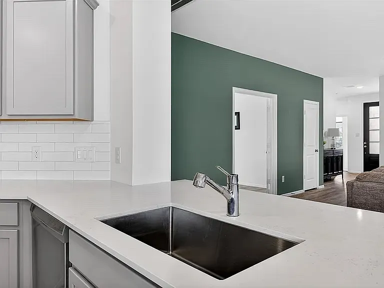 2920 Eden Lake Ln — Photo 12