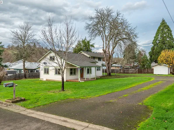 116 NE 8th St, Oakland, OR 97462