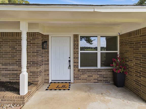 4th image of 3215 Fm 2495