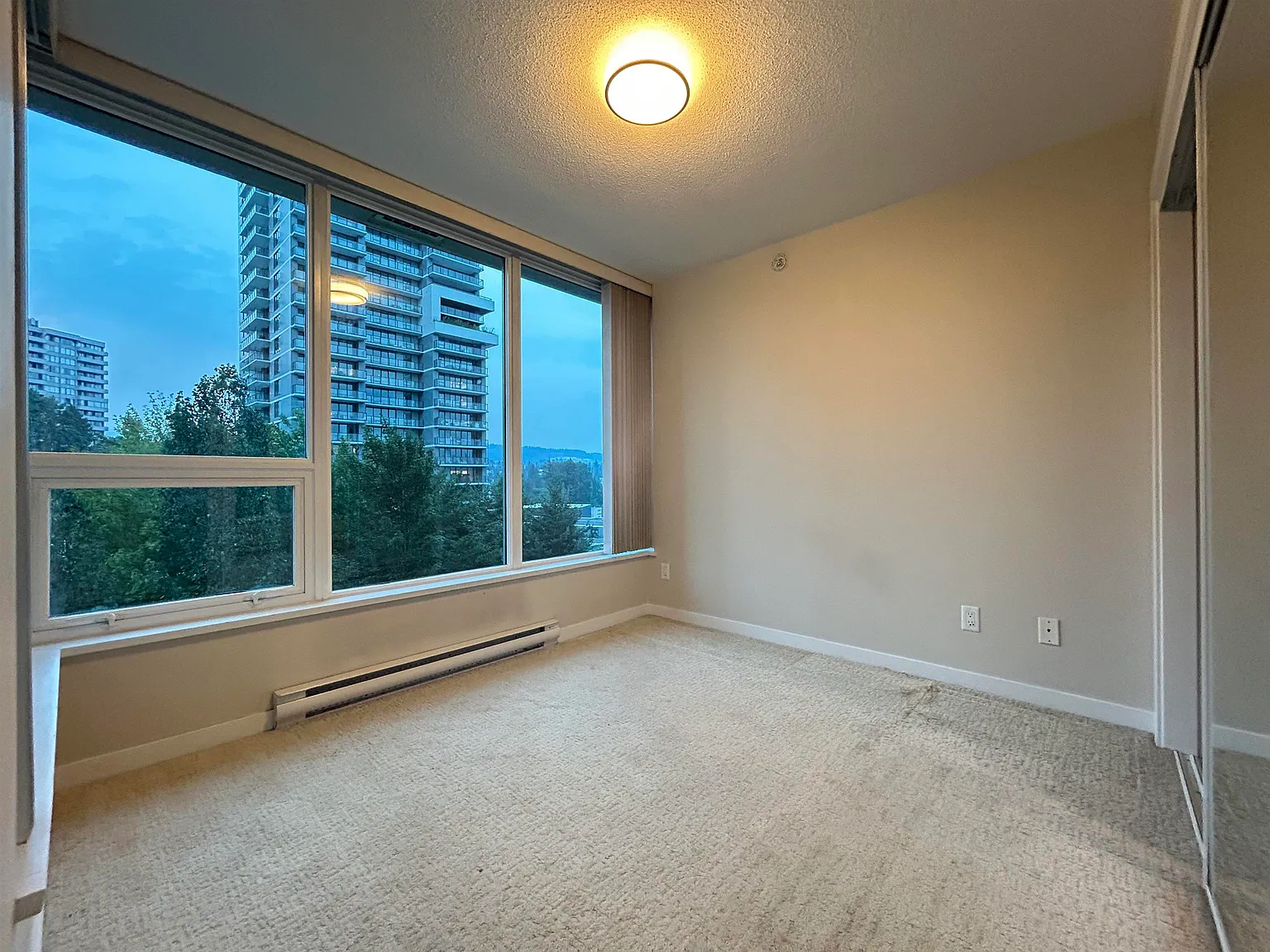 2 bed, 904 sqft, $2,800 — Photo 4