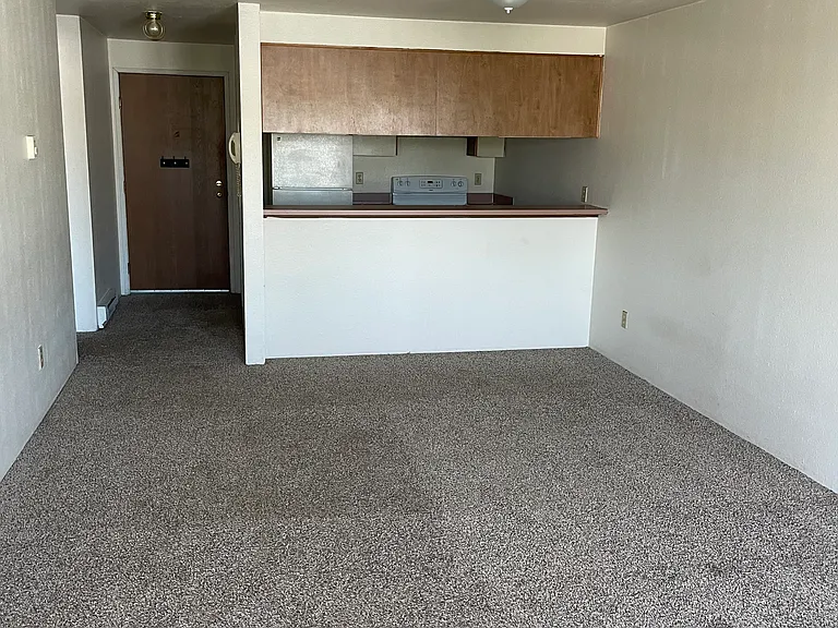 Ridgecrest Apartments — Photo 8