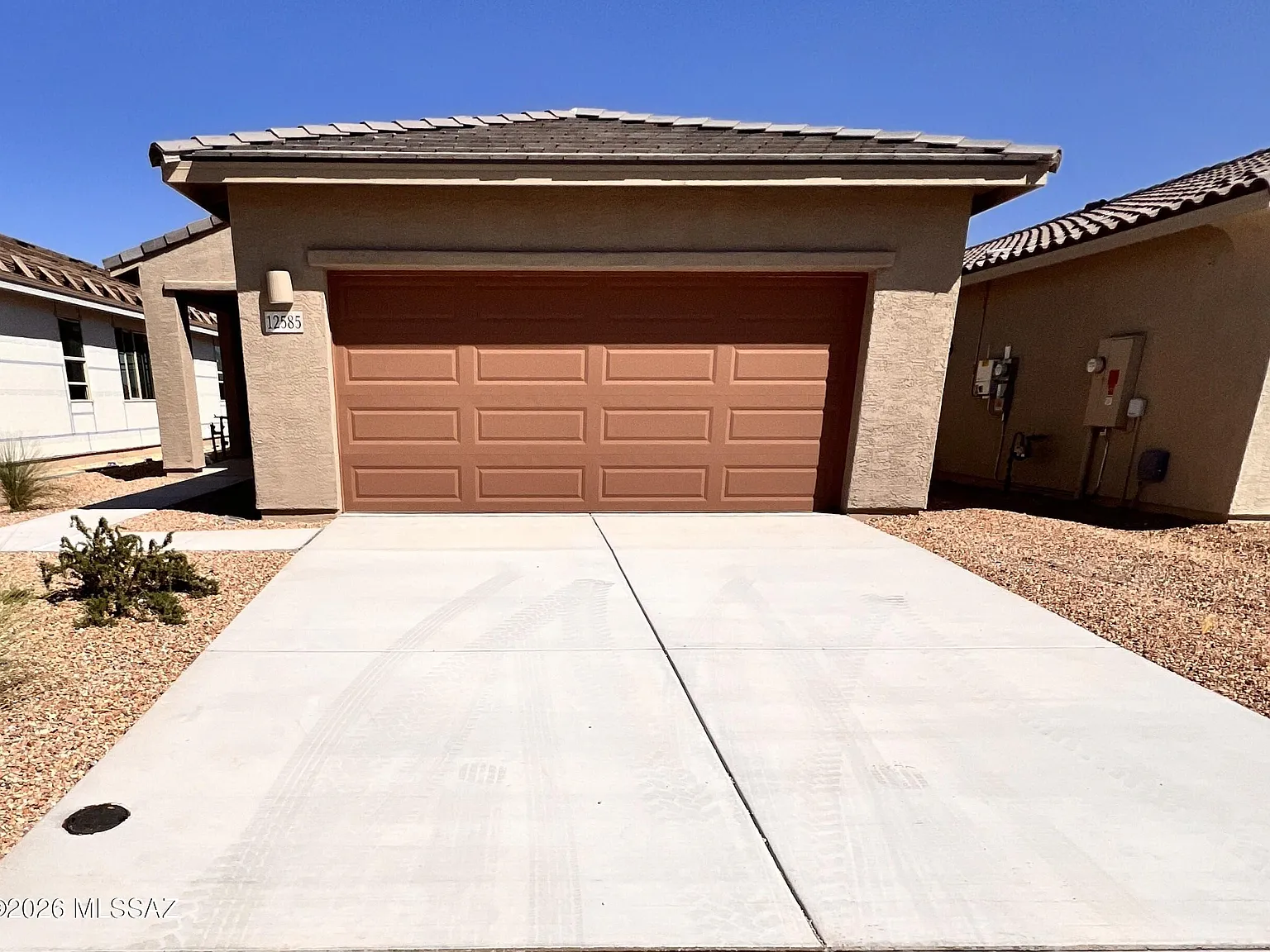 3 bed, 2.0 bath, 1602 sqft, $1,895 — Photo 2