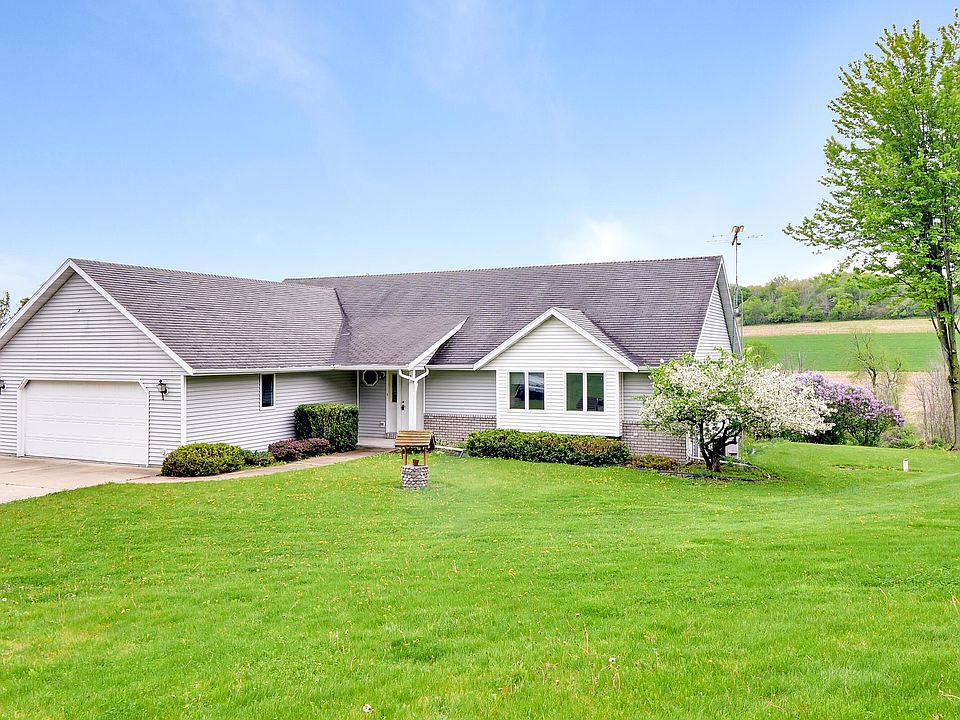 1st image of W3458 Campbell Dr