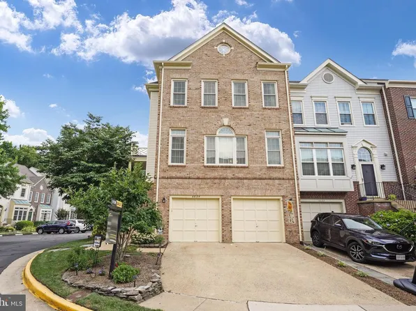 6624 Thurlton Dr, Alexandria, VA 22315