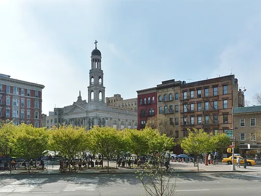 Sold by Sotheby's International Realty | media 18