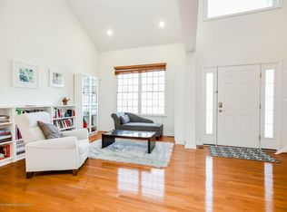 60 Teagan Ct, Atlantic Highlands, NJ 07716