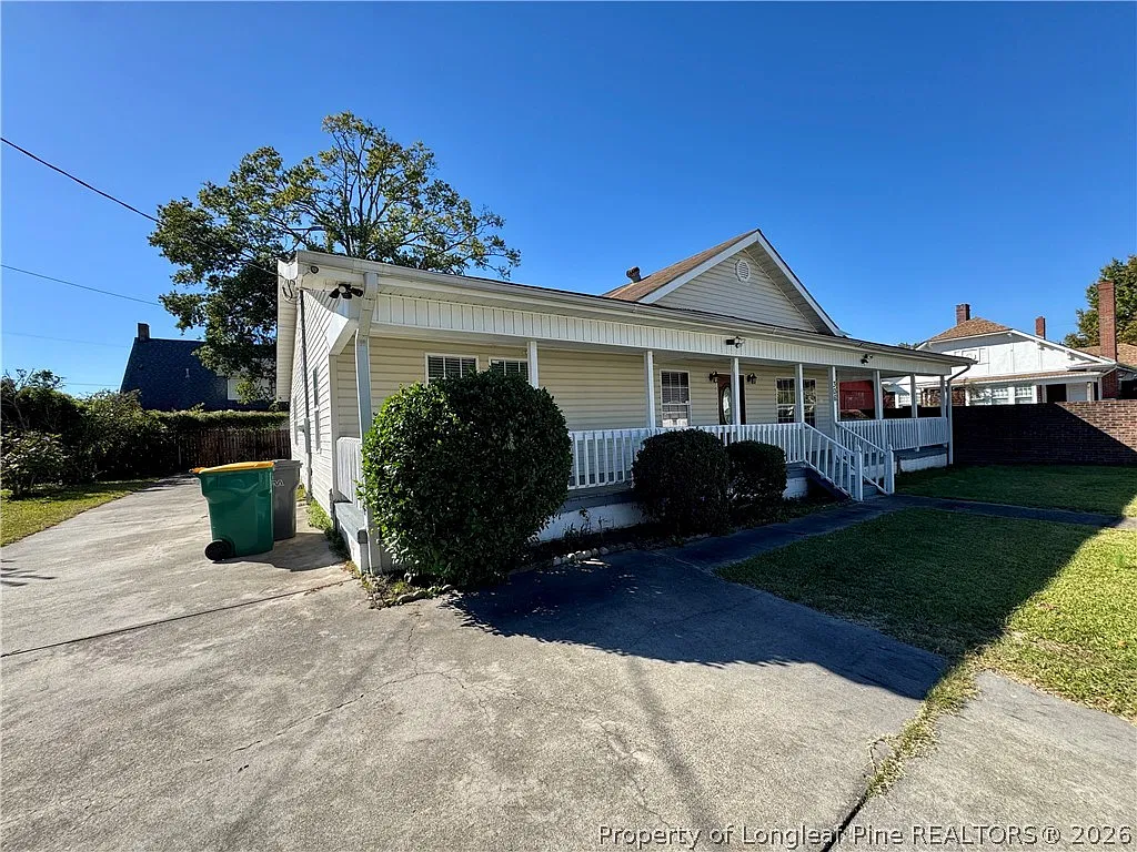 4 bed, 3.0 bath, 2062 sqft, $2,000 — Photo 3