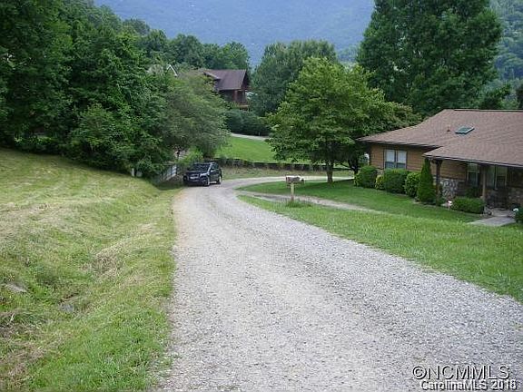 5th image of 20 Hollow Dr