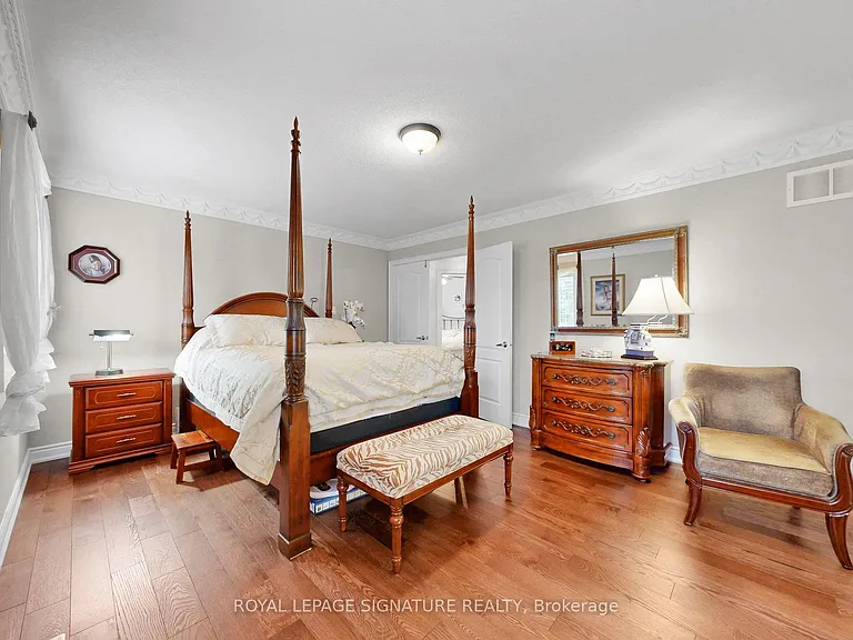 1590 Hallstone Rd — Photo 32