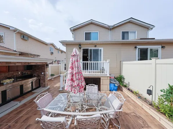 49 Lewiston Street image 24 of 45